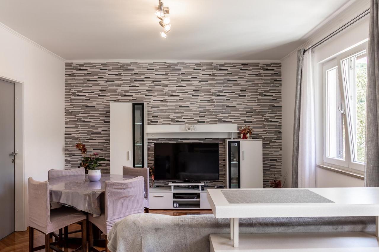 Apartman Danijela Zagorje Exterior foto